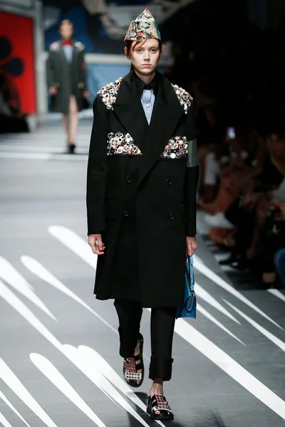 Look 51